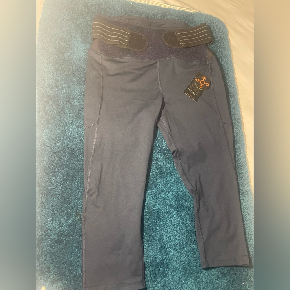 Brand New Tommie Copper capri waist trainer leggings